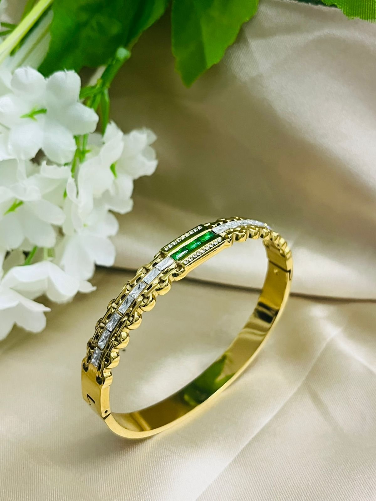 The Emerald Royal Bangle