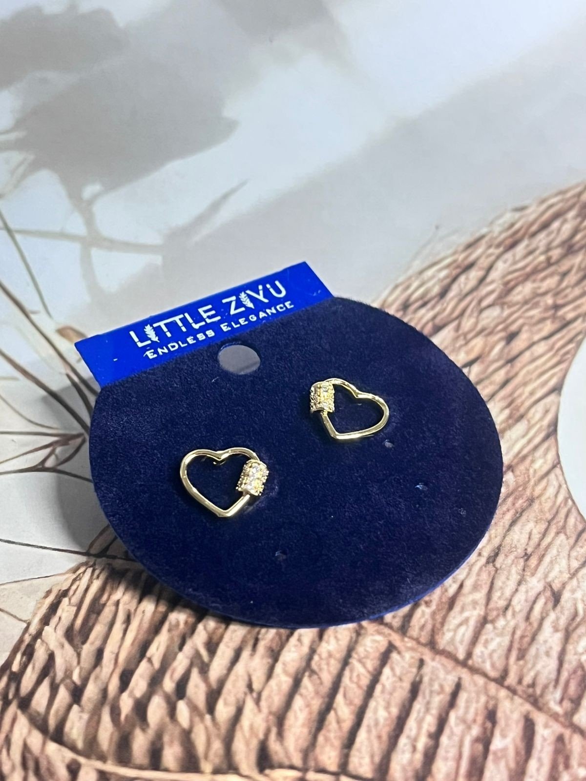 LOVE DIAMOND STUD EARRING