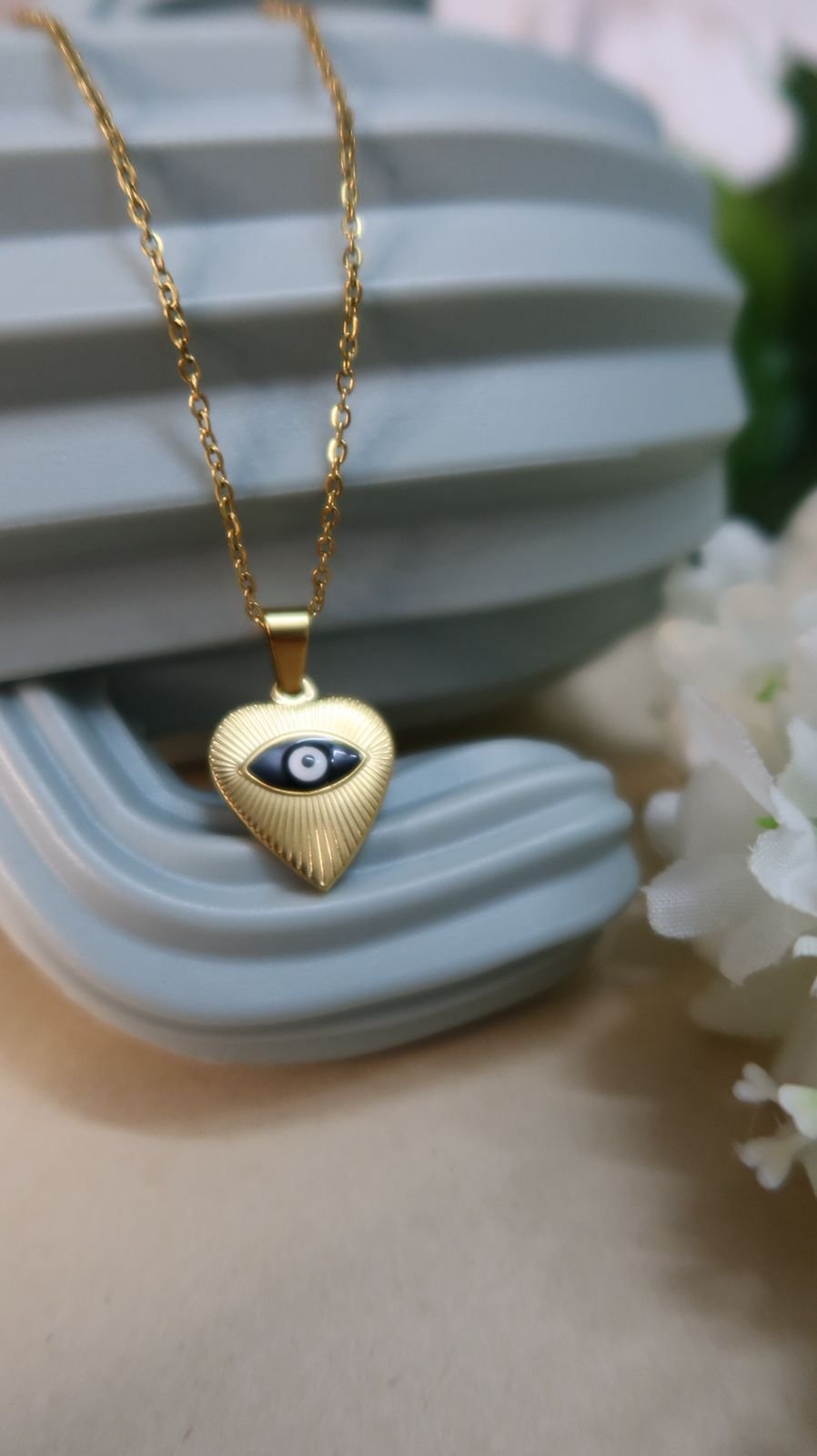 Evil eye charm pendant image 2