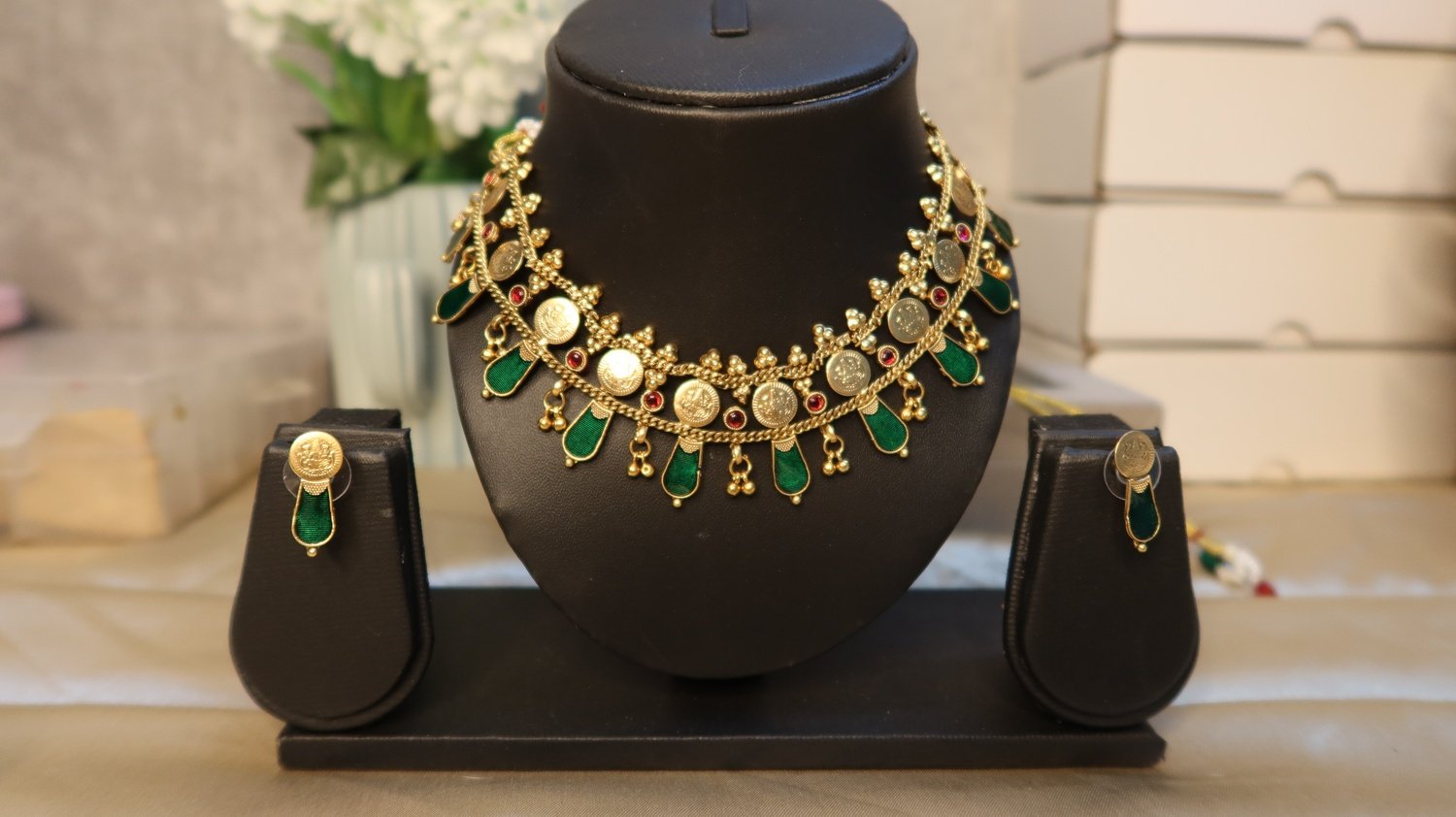 Kanakam Choker(green ) image 2