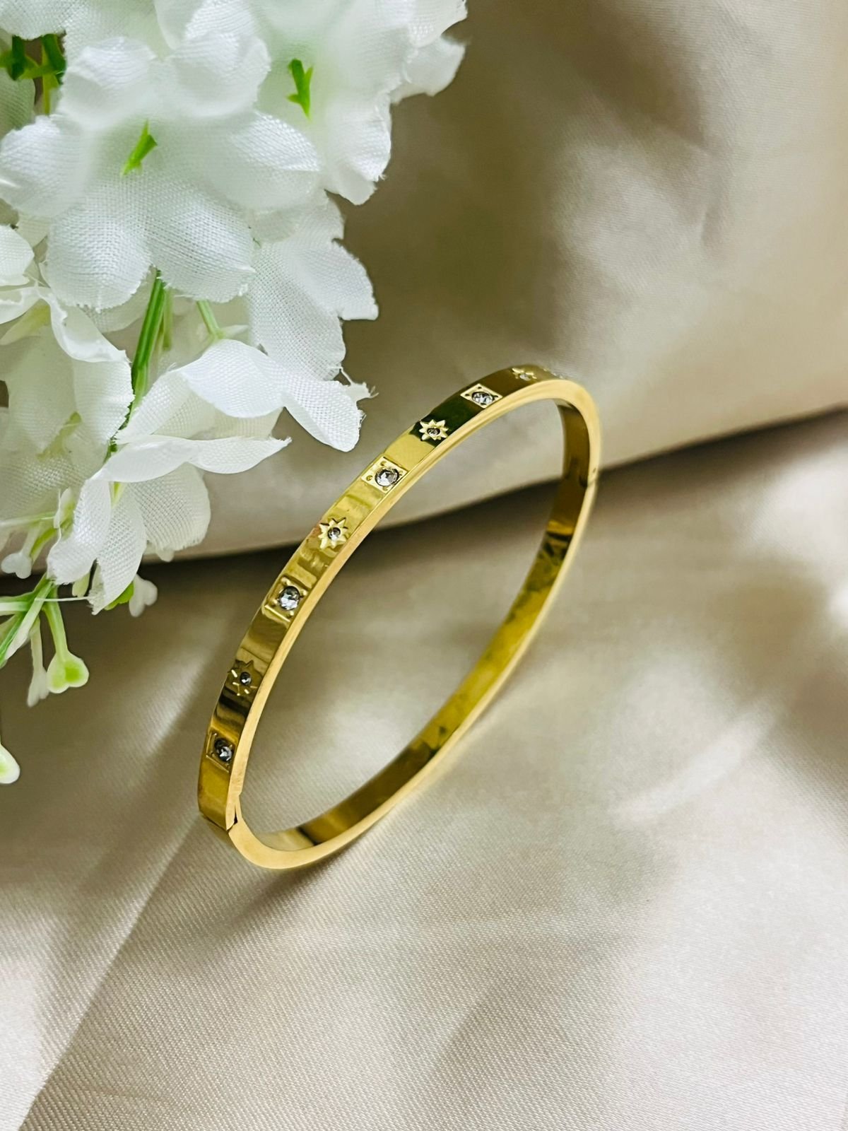 The Golden Star Bangle Bracelete image 2