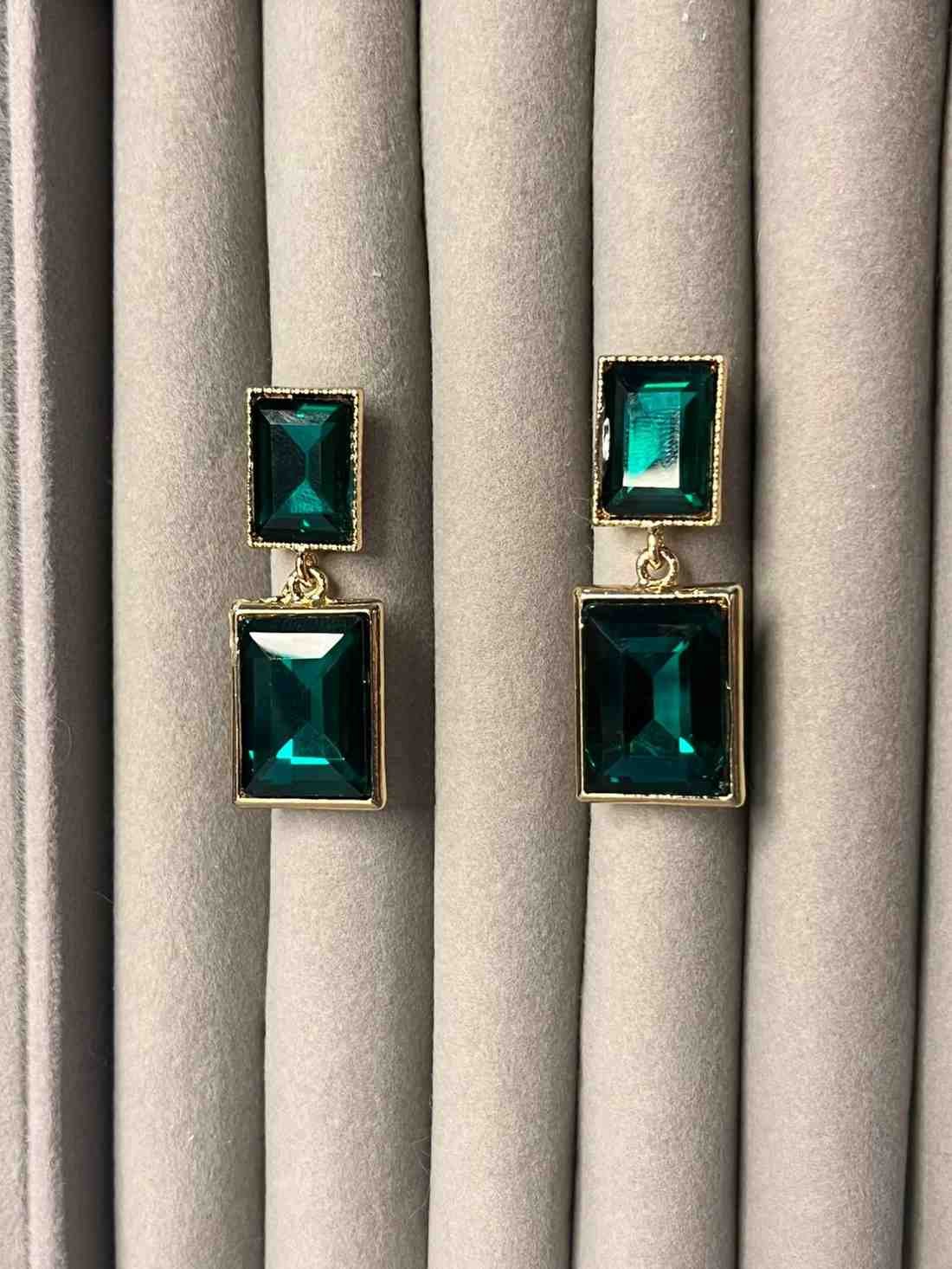 Emerald statement earrings image 2